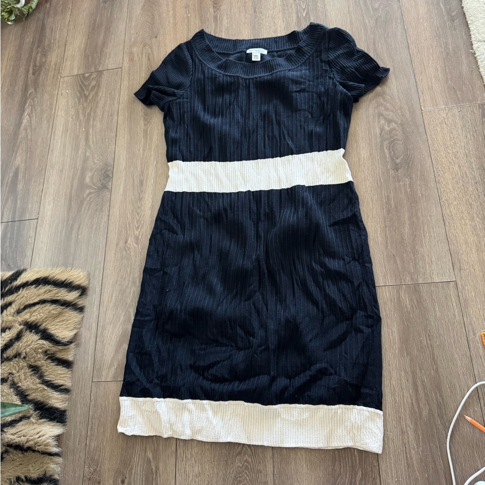 St. John l Ribbed Knit wool Dress Large navy Ivory